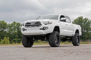 Toyota Tacoma Suspension Lift Kit - Front + Rear - Rough Country - 6 Inch - '05-'15
